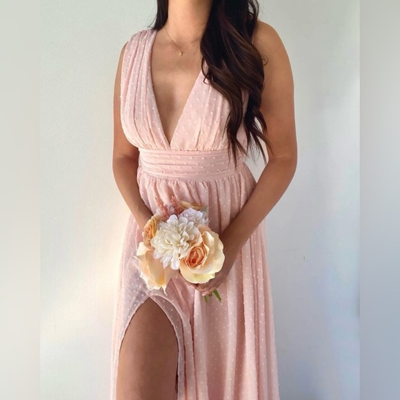 NWT LULUS Wonderful Occasion True Blush Swiss Dot Sleeveless Maxi Dress - Picture 3 of 7